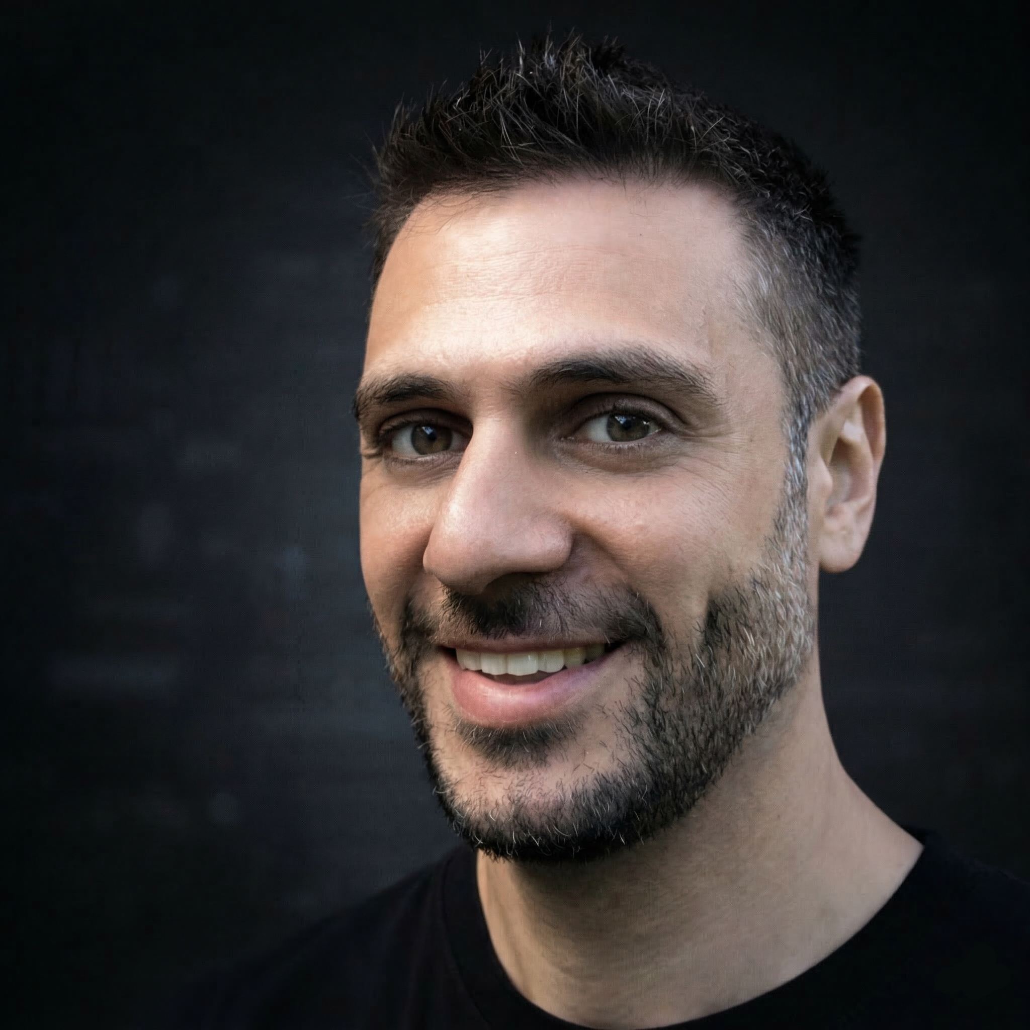 Profile or hero image for the consultant